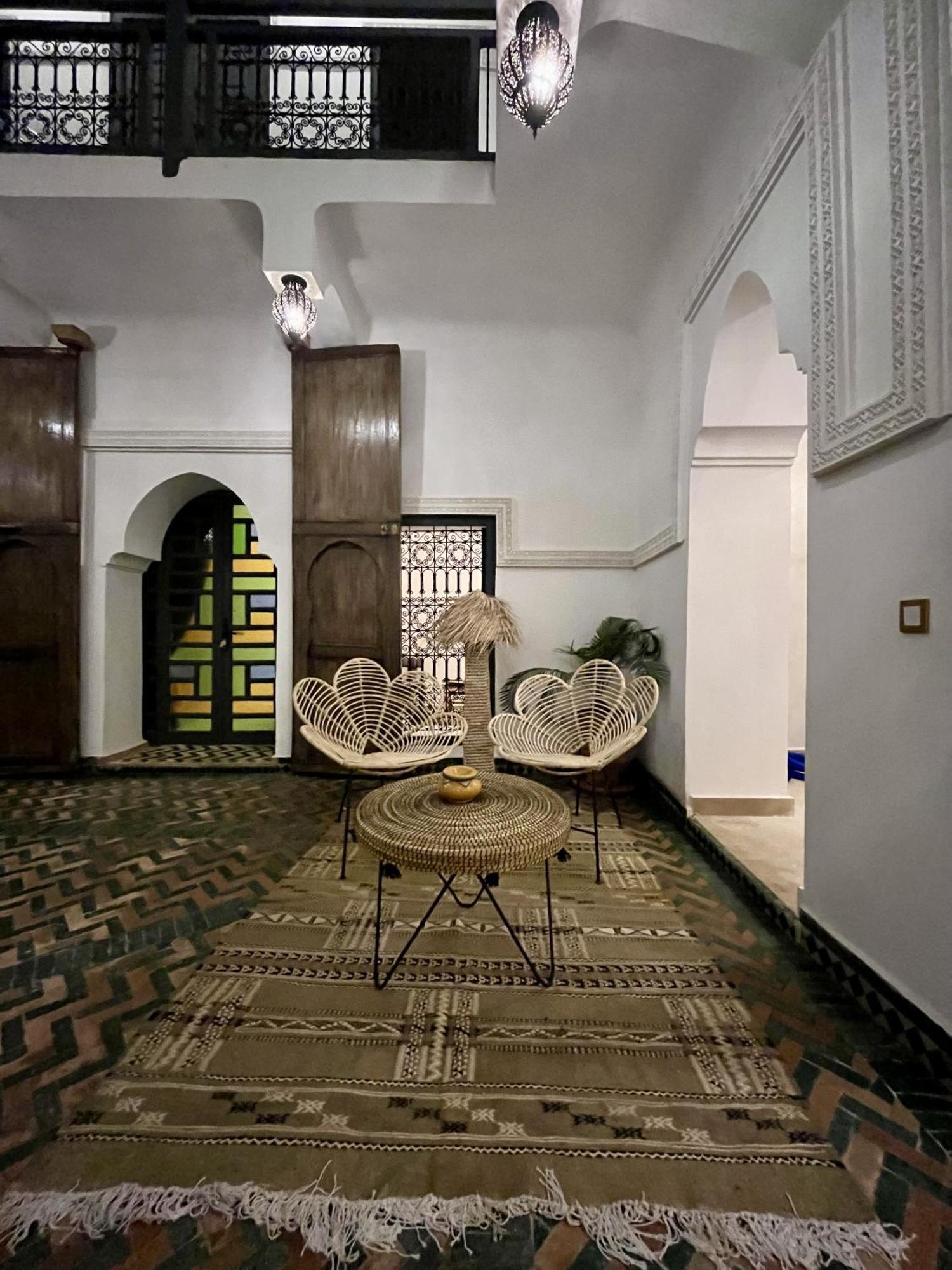 马拉喀什 艾西拉摩洛哥传统庭院住宅酒店 外观 照片